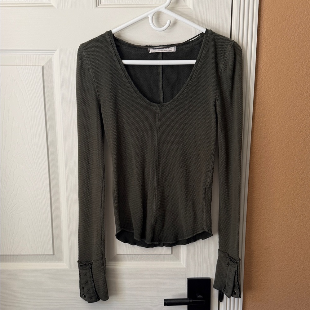 Free People - We The Free Long Sleeve Scoop Neck Women's Top - Olive Green